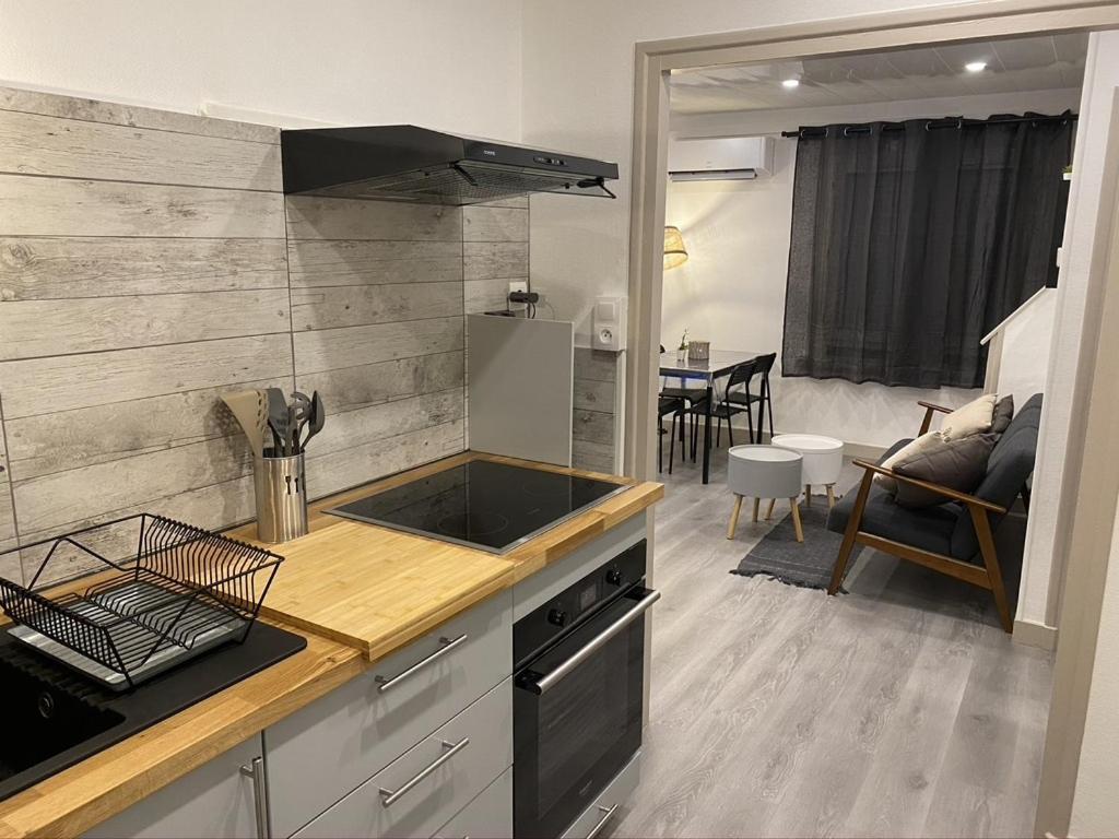 Le Pasteur Apartment Моншанан Екстериор снимка